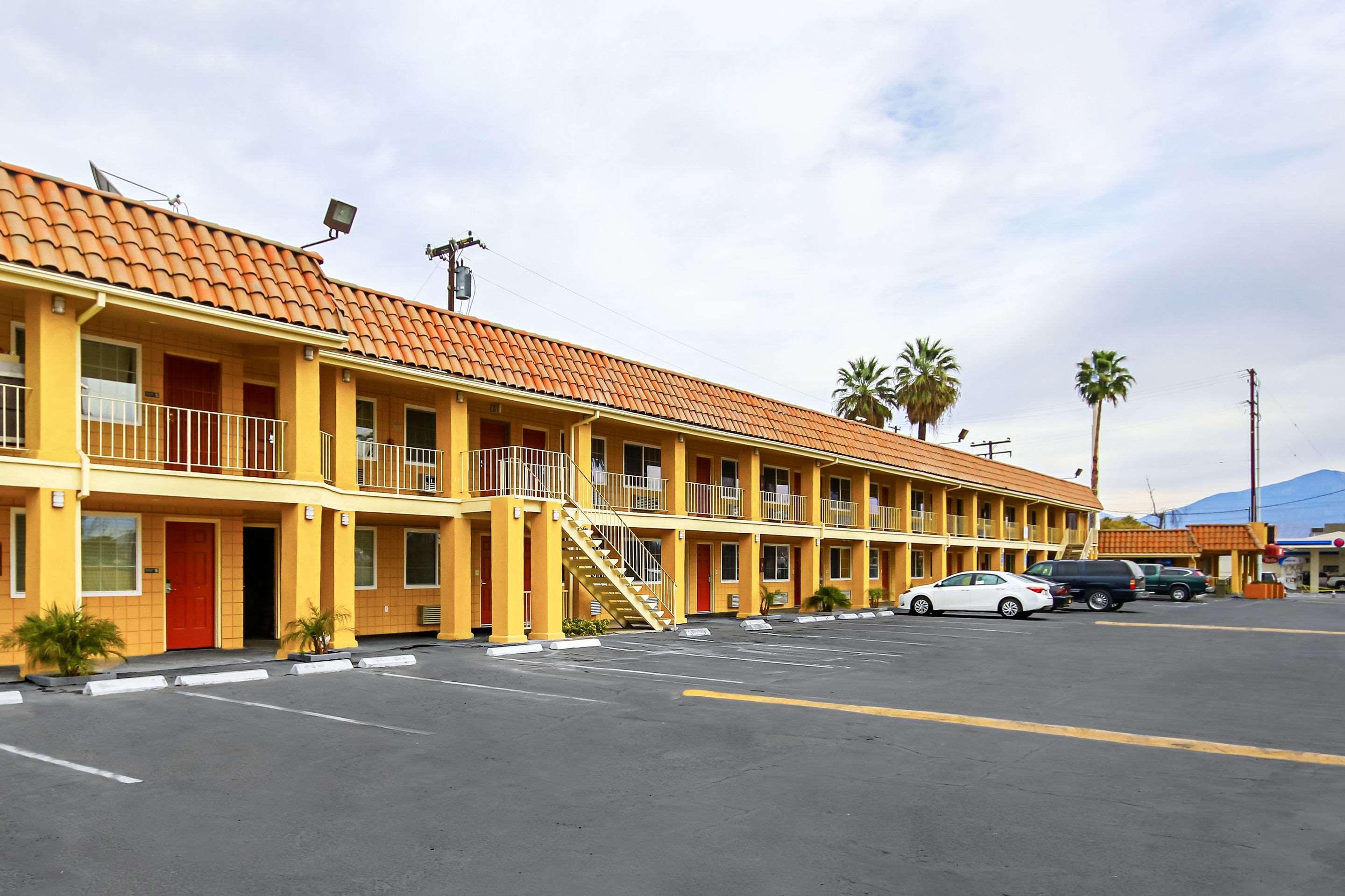 Econo Lodge San Bernardino I-215 מראה חיצוני תמונה