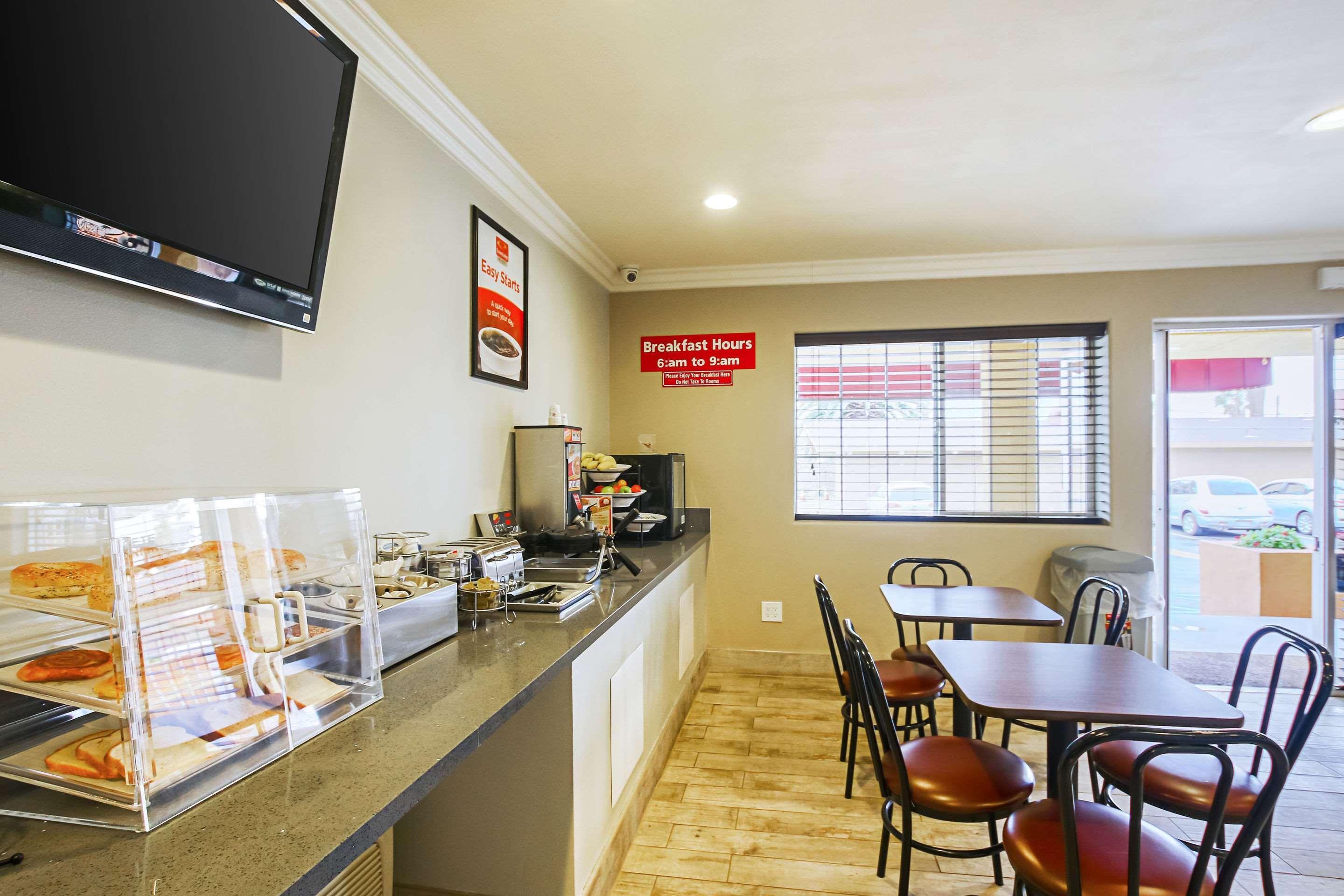 Econo Lodge San Bernardino I-215 מראה חיצוני תמונה