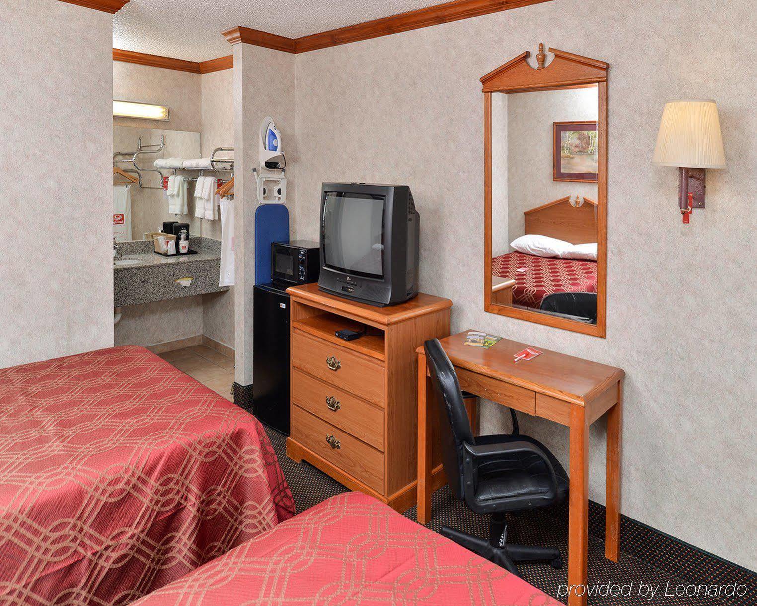 Econo Lodge San Bernardino I-215 מראה חיצוני תמונה
